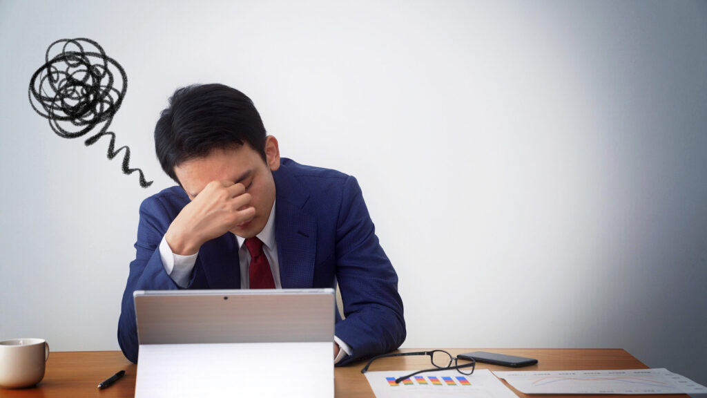 税務調査の通知に頭を抱える経営者